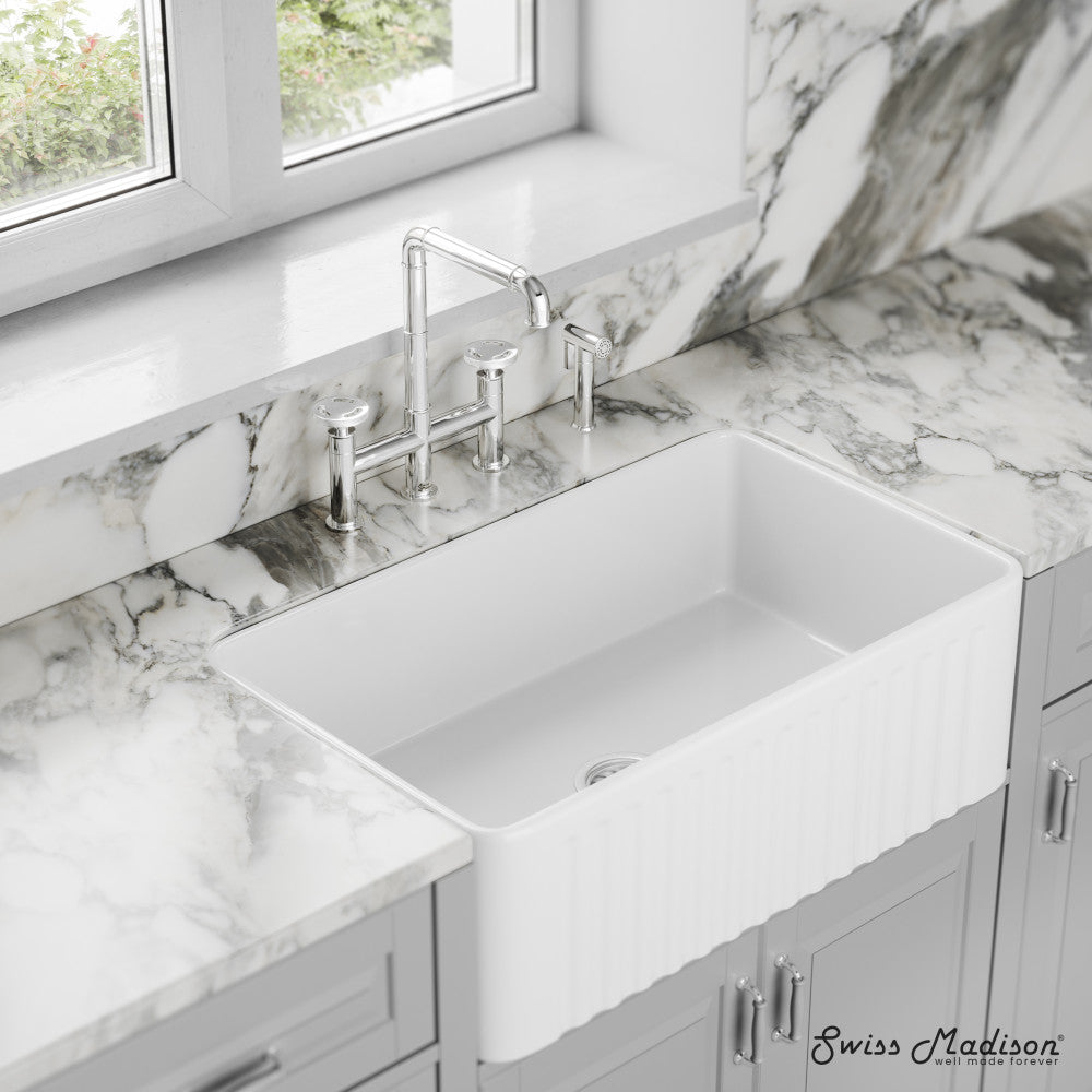 Avallon Pro Widespread Kitchen Faucet with Side Sprayer in Chrome